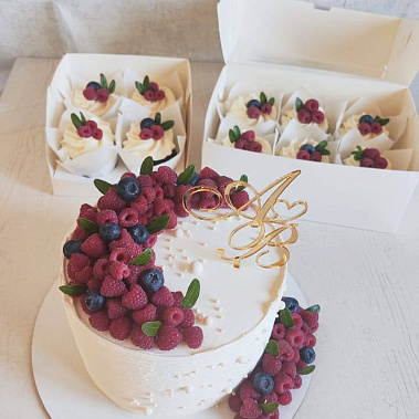 «Пиршество ягод» купить - первоуральск.сладкоежкин.рф